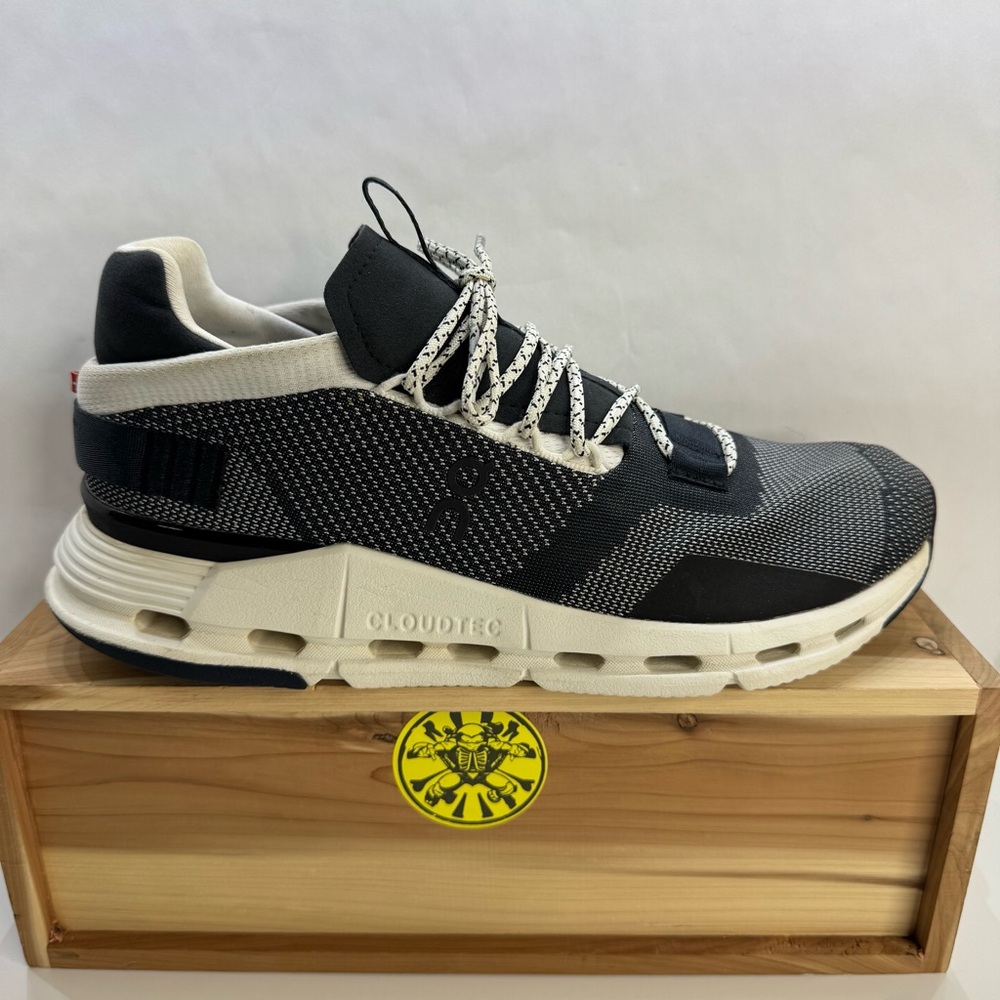 On Cloudnova Black White Running Shoes 26.99677 Women’s Size 10